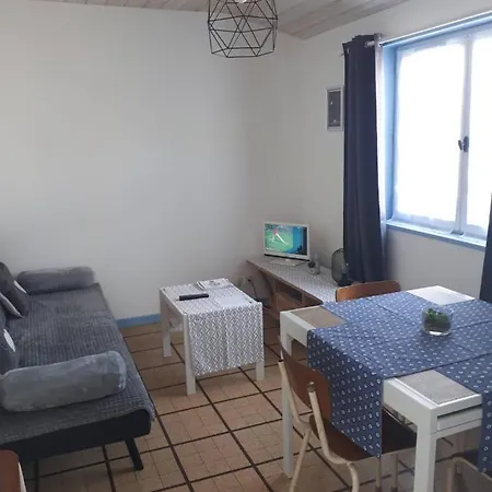 Maison De Familiale * Λα Ροσέλ